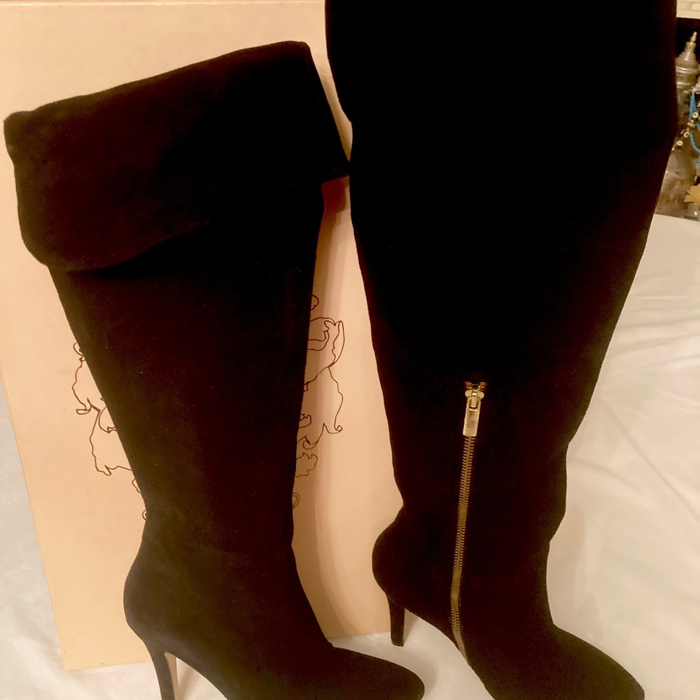 Jennifer Lopez over the knee suede boots